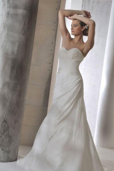 My Stuff, https://www.premariage.fr/christine-couture/274-christine-couture-elia.html