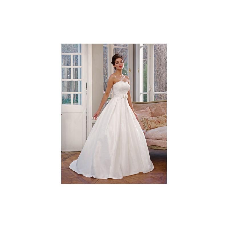 My Stuff, https://www.novstyles.com/en/mia-solano/7868-mia-solano-bridal-m1335l.html