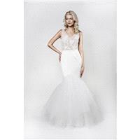 Aida Kapociute 2017 Hand-made Flowers Lace Chapel Train Ivory Sweet Mermaid V-Neck Sleeveless Bridal