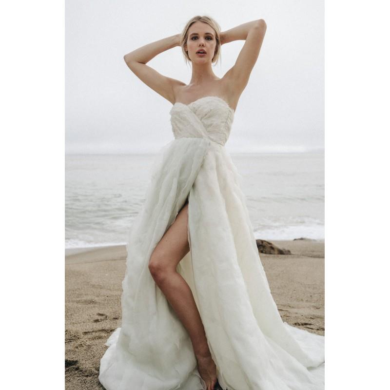 My Stuff, Sabrina Dahan Spring/Summer 2018 Brise Aline Chiffon Ivory Ruffle Strapless Sleeveless Vog