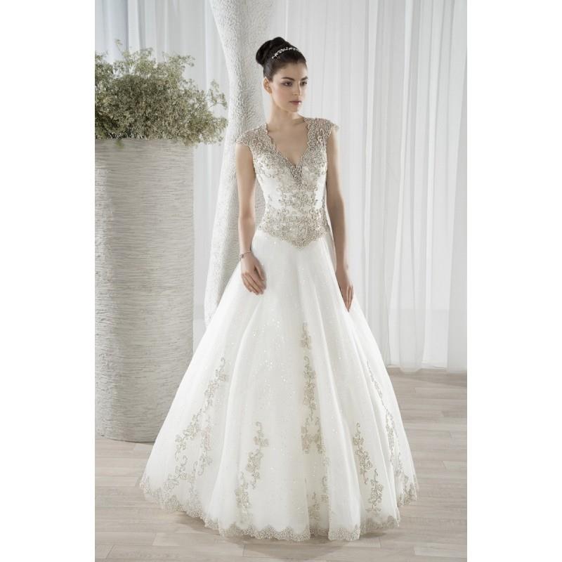 My Stuff, Robes de mariée Demetrios 2016 - 645 - Superbe magasin de mariage pas cher